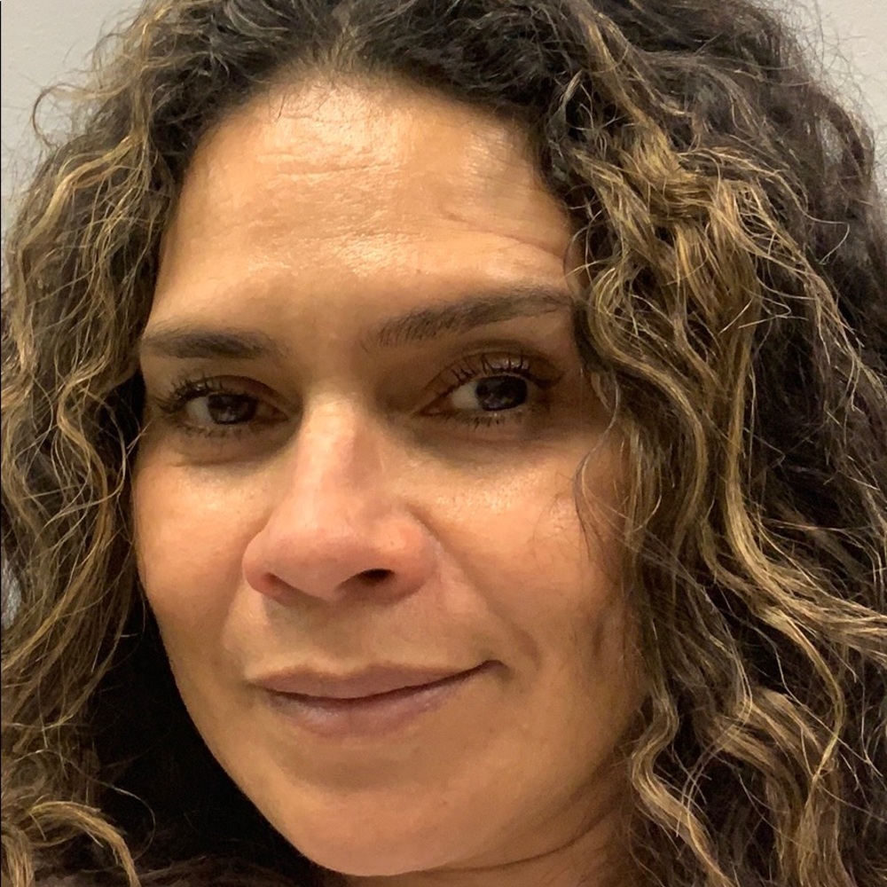 Meet your Posher, Ligia